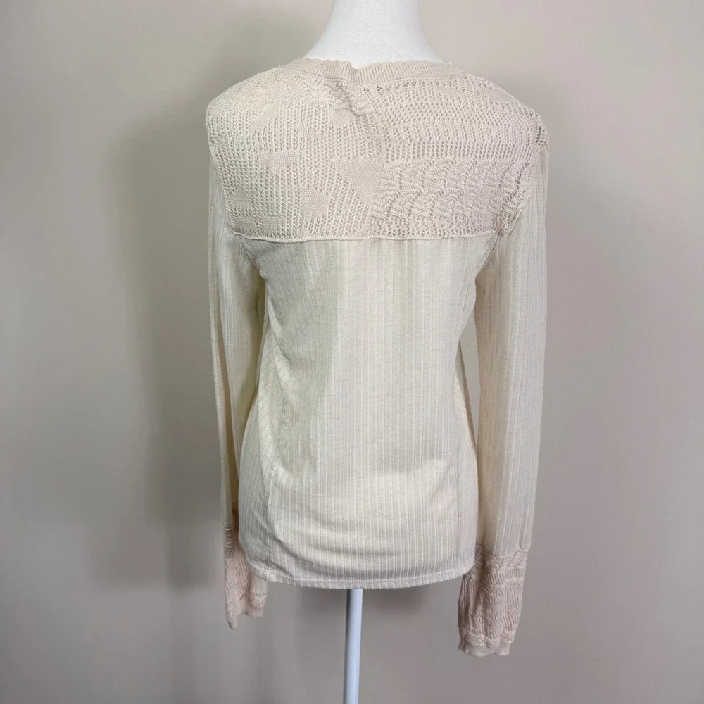 Free People Colette Cream Ribbed Knit Top Crochet Lace Yoke and Cuffs Size Lrg.